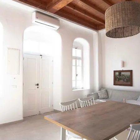 M Little Venice Apartman *